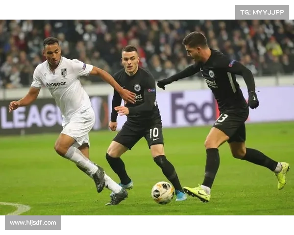 如何通过战略调整与团队建设推动巴黎圣日耳曼重返法甲巅峰